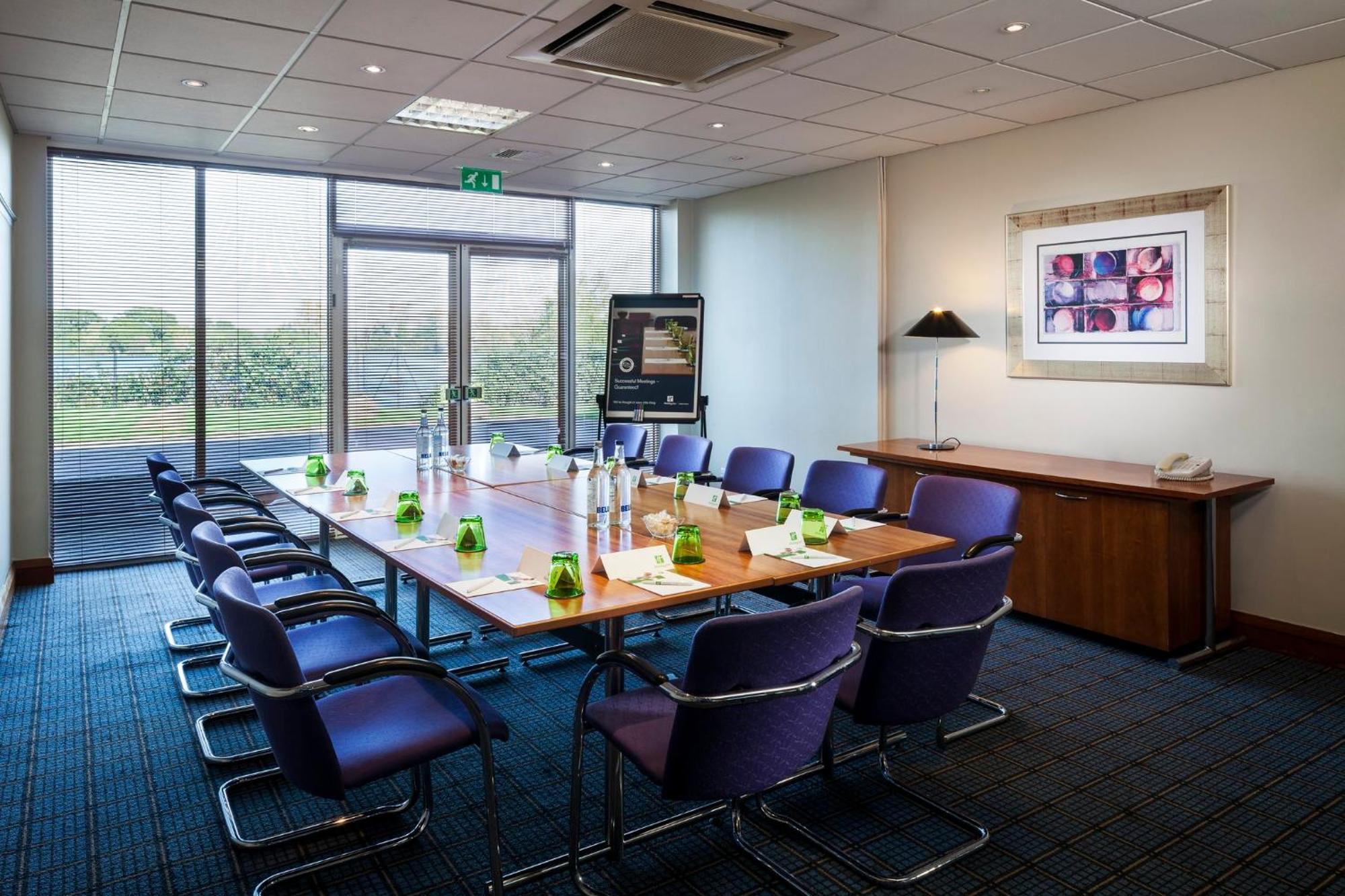 Holiday Inn Basildon By Ihg Luaran gambar